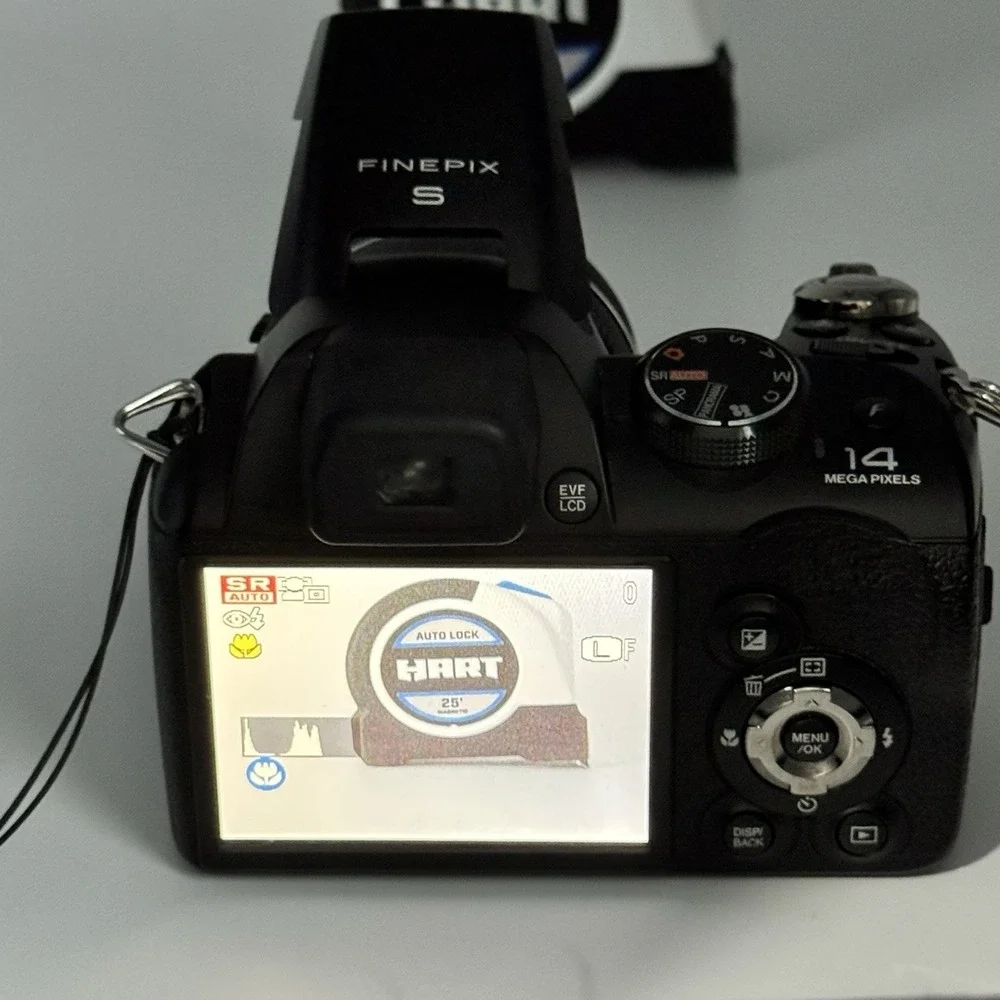 Fujifilm FinePix S4250 14MP Digital‎ Camera 24x Zoom Tested Box Manual Bundle